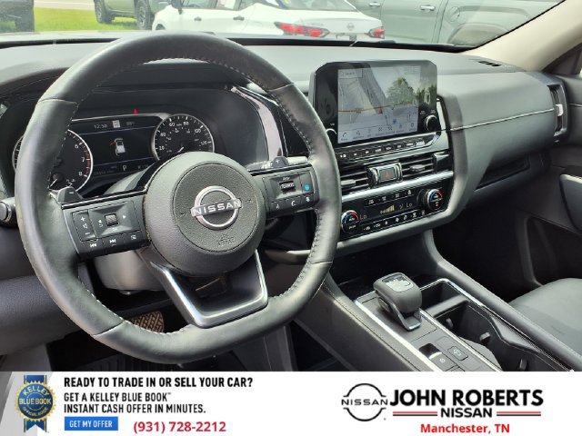 Used 2023 Nissan Pathfinder SL AWD/4WD image 4