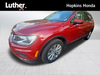 Used 2018 Volkswagen Tiguan SE w/ Panoramic Sunroof Package