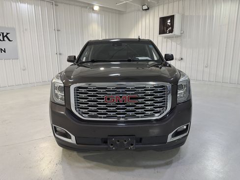 Used 2019 GMC Yukon XL Denali w/ Denali Ultimate Package image 8