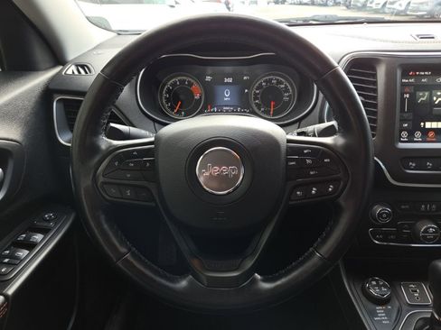 Used 2020 Jeep Cherokee Trailhawk w/ Technology Group image 33