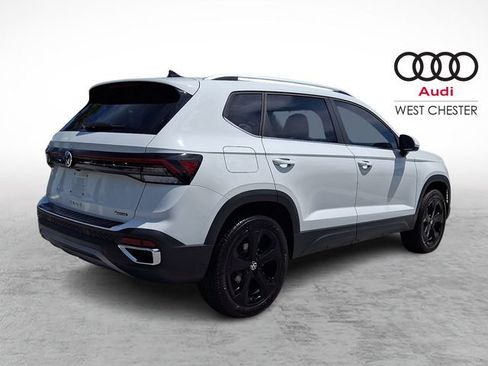 Used 2025 Volkswagen Taos SEL AWD/4WD image 6