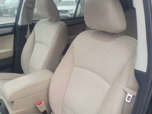Used 2015 Subaru Outback 2.5i Premium image 12