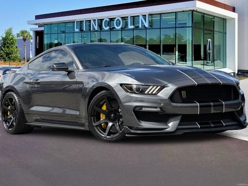 Used 2017 Ford Mustang Shelby GT350 RWD image 2