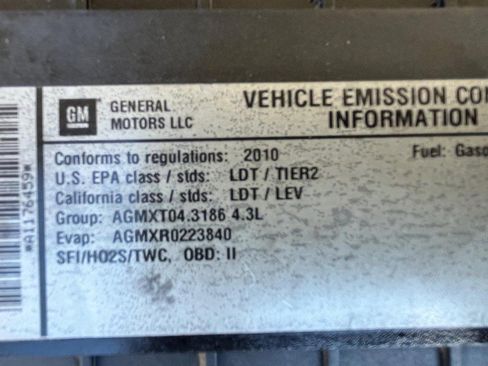 Used 2010 Chevrolet Express 1500 image 18