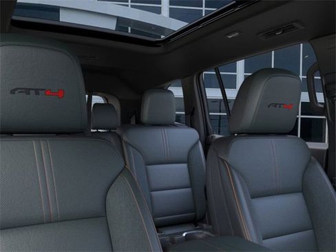 Used 2024 GMC Acadia AT4 w/ Luxury Package image 24