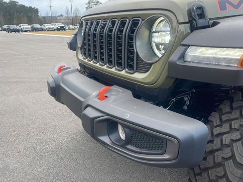 New 2025 Jeep Gladiator Mojave w/ Safety Group image 12