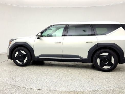 Used 2026 Kia EV9 Wind AWD/4WD image 8
