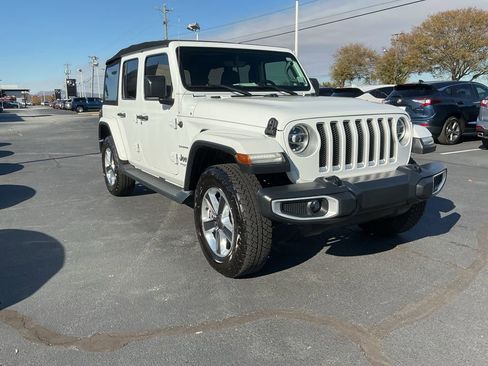 Used 2021 Jeep Wrangler Unlimited Sahara image 7