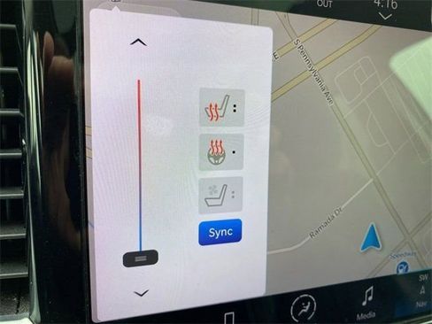 Used 2023 Chrysler Pacifica Limited image 35