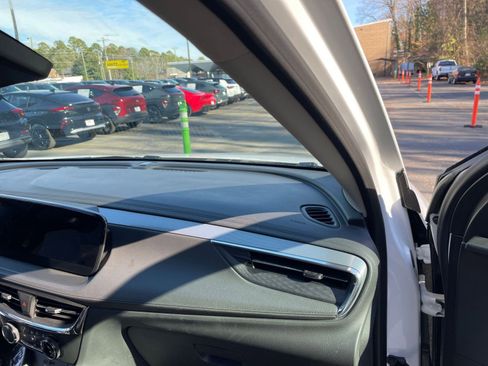 Used 2025 Buick Encore GX Preferred image 33