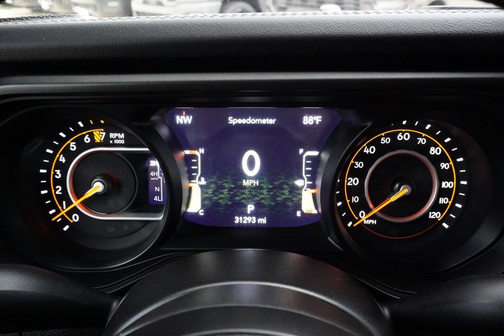Used 2024 Jeep Gladiator Mojave AWD/4WD image 11