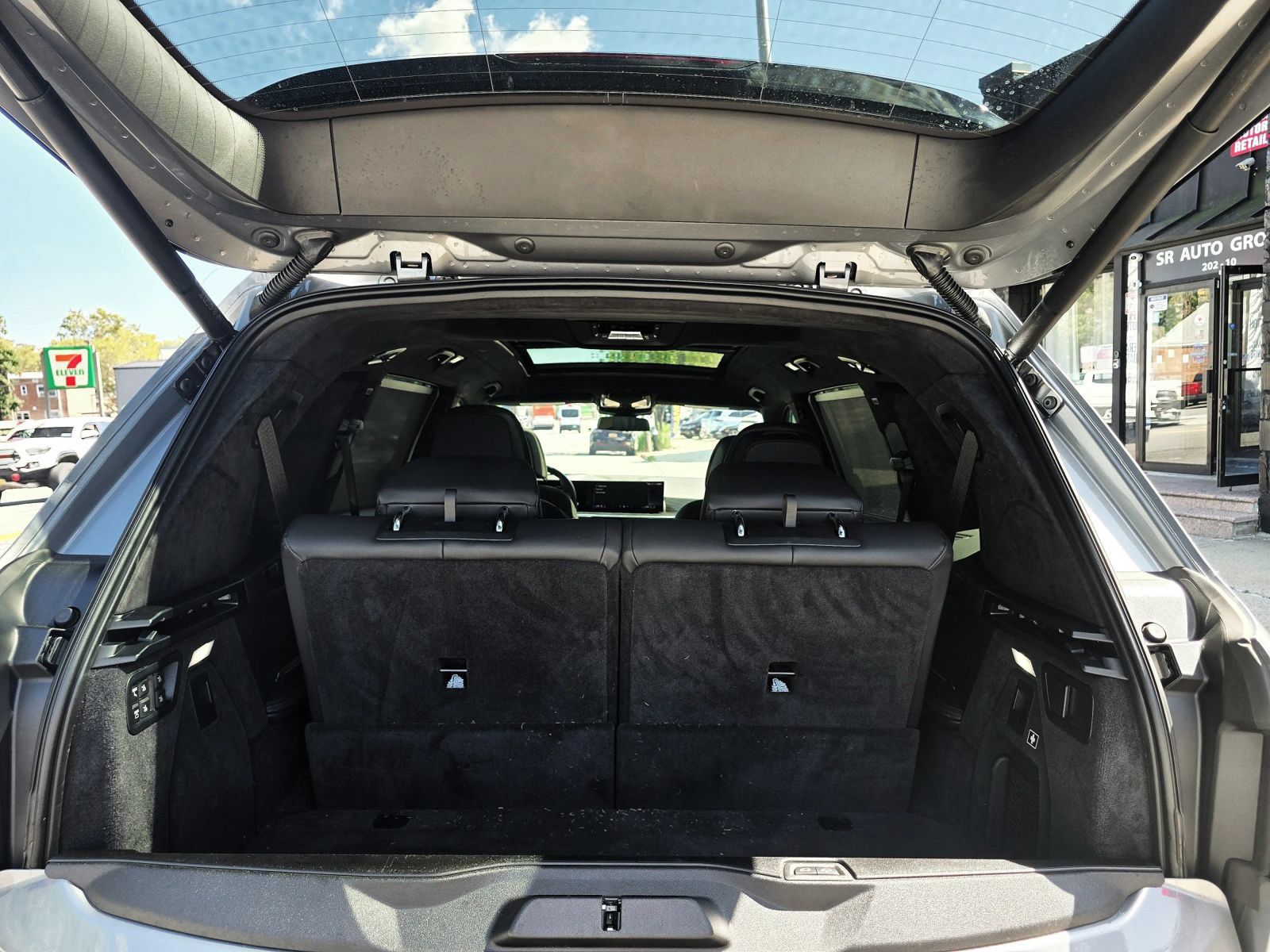 Used 2024 BMW X7 M60i w/ Executive Package AWD/4WD image 61