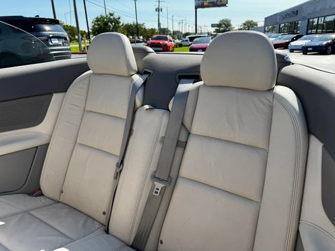 Used 2009 Volvo C70 T5 FWD image 19