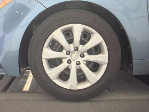 Used 2022 Toyota Corolla LE FWD image 13