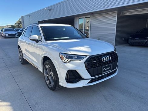 New 2025 Audi Q3 2.0T Premium image 3