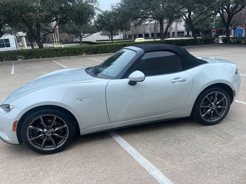 Used 2019 MAZDA MX-5 Miata Grand Touring image 22