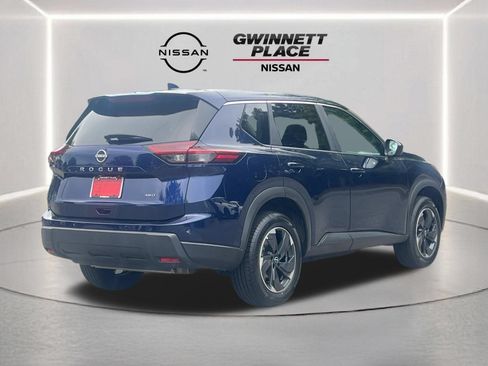 Used 2025 Nissan Rogue SV AWD/4WD image 22