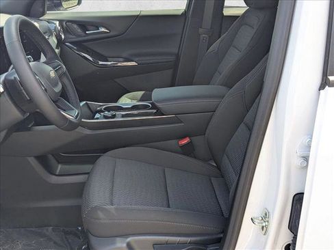 New 2026 Chevrolet Equinox LT w/ Safety and Technology Package FWD image 4