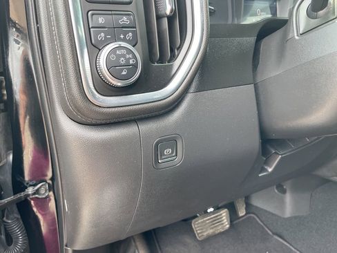 Used 2021 GMC Sierra 1500 SLT AWD/4WD image 18