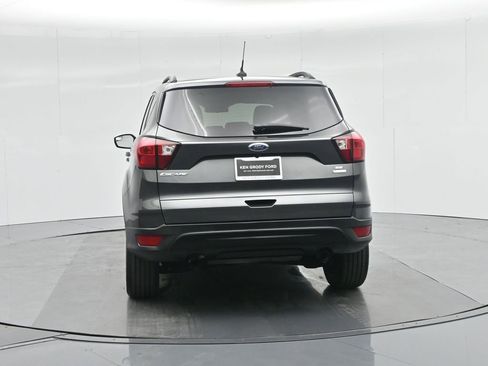 Used 2019 Ford Escape SE image 29