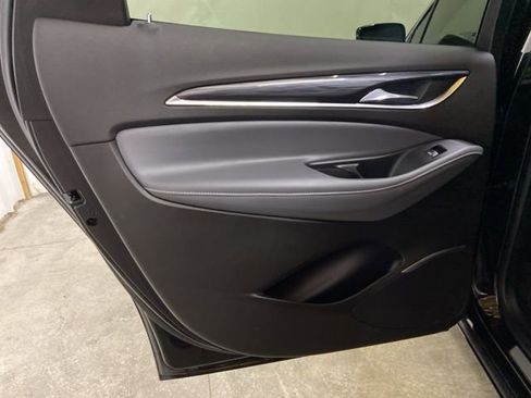 Used 2021 Buick Enclave Essence w/ Sport Touring Edition image 27