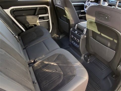 Used 2021 Land Rover Defender 110 SE image 23