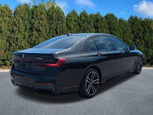 Used 2022 BMW 750i xDrive w/ M Sport Package AWD/4WD image 4