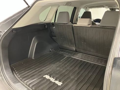 Used 2020 Toyota RAV4 XLE w/ XLE Grade Weather Package AWD/4WD image 23