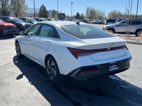 New 2026 Hyundai Elantra Limited FWD image 10