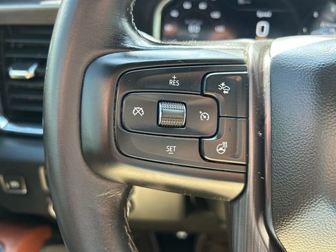 Used 2024 GMC Sierra 3500 Denali Ultimate AWD/4WD image 19