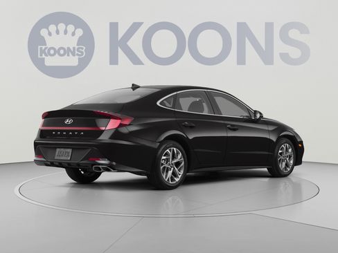 Used 2021 Hyundai Sonata SEL w/ Preferred Accessory Package FWD image 4