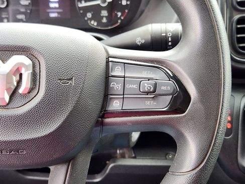 Used 2025 RAM ProMaster 2500 w/ Convenience Group FWD image 17