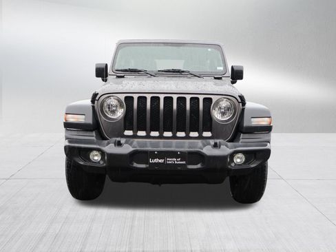 Used 2018 Jeep Wrangler Unlimited Sport image 2