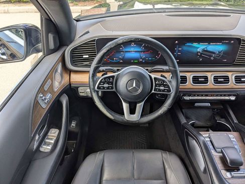 Used 2020 Mercedes-Benz GLS 450 4MATIC image 25