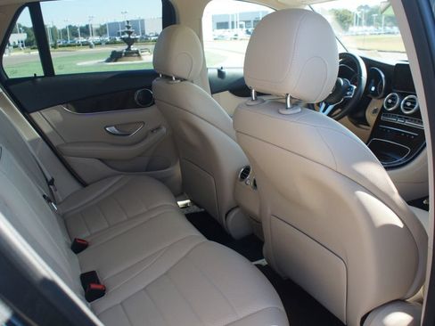 Used 2020 Mercedes-Benz GLC 300 image 22