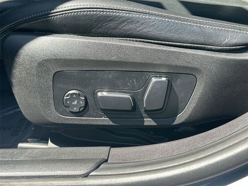 Used 2024 BMW 330e RWD image 24
