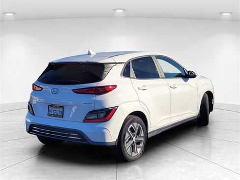 Certified 2023 Hyundai Kona SE image 6