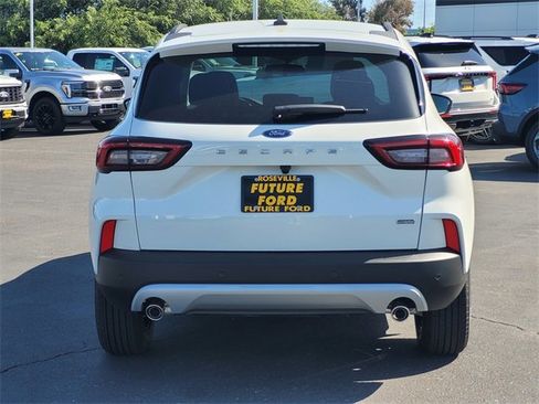 New 2025 Ford Escape SE image 5