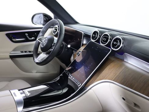 Certified 2024 Mercedes-Benz GLC 300 4MATIC image 42