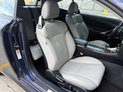 Used 2013 Lexus IS 250C w/ Luxury Pkg RWD image 18