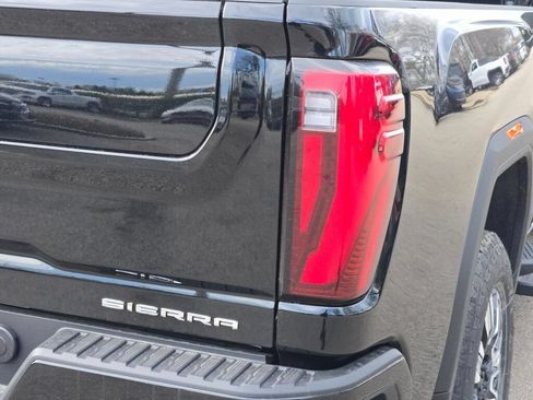 New 2026 GMC Sierra 2500 Denali w/ Denali Reserve Package AWD/4WD image 14