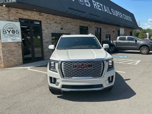 Used 2022 GMC Yukon XL Denali RWD image 9