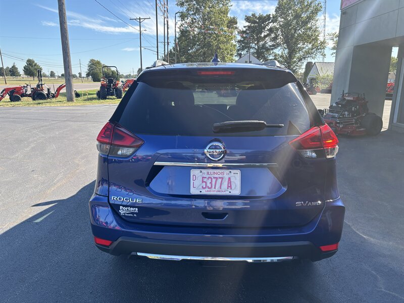 Used 2018 Nissan Rogue SV AWD/4WD image 5