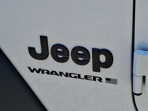 Used 2023 Jeep Wrangler Unlimited Sport AWD/4WD image 30