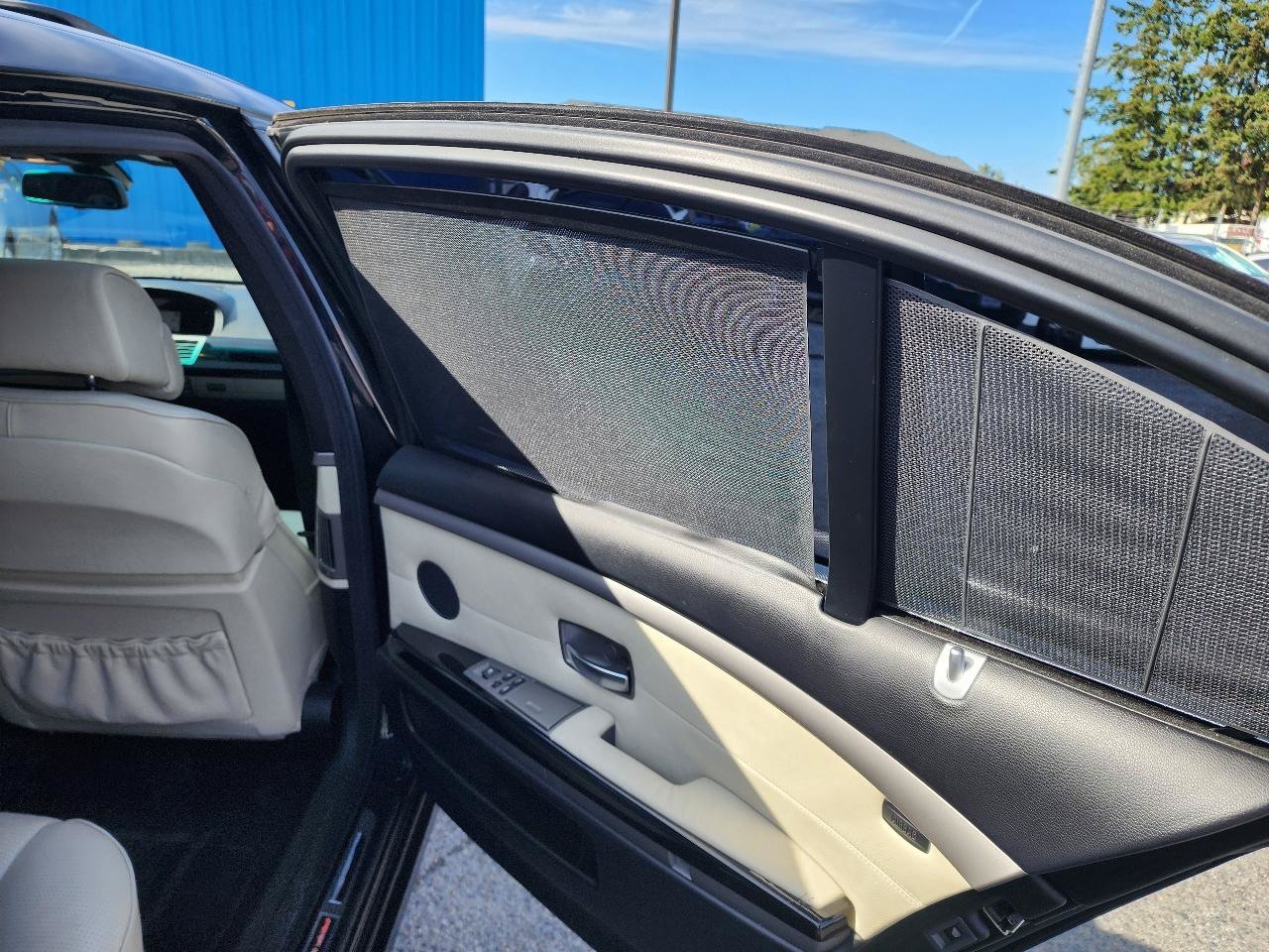 Used 2006 BMW 750Li RWD image 33