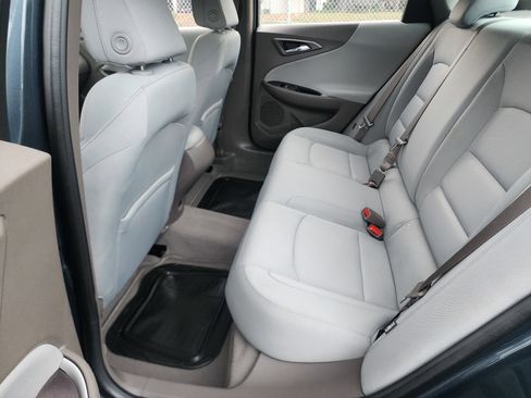 Used 2020 Chevrolet Malibu LS image 18