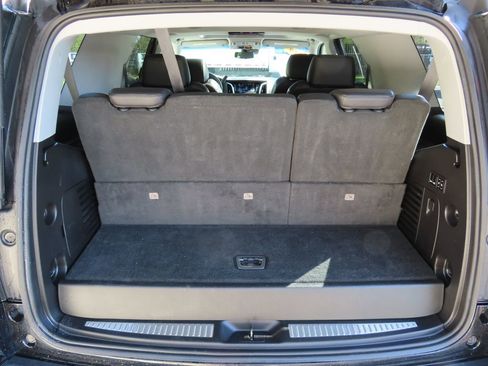 Used 2019 Cadillac Escalade Premium Luxury AWD/4WD image 25