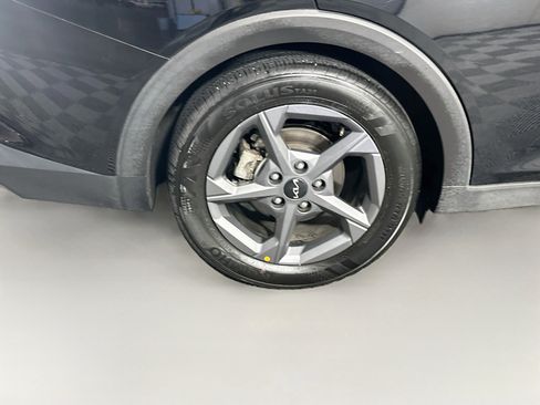 Used 2025 Kia K4 FWD image 11