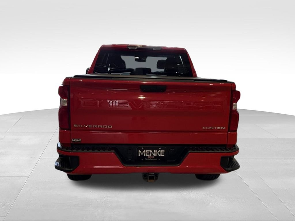 Used 2020 Chevrolet Silverado 1500 Custom w/ Custom Value Package AWD/4WD image 6