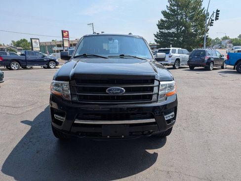 Used 2017 Ford Expedition Max Limited w/ Limited Appearance Package AWD/4WD image 2